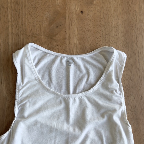 Aritzia TNA High Neck Tank Top - Picture 3 of 4